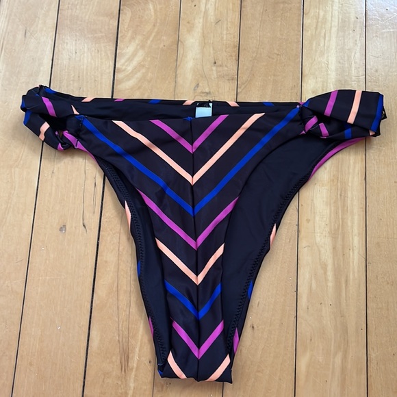 NWOT La Vie En Rose Bikini - Picture 9 of 12